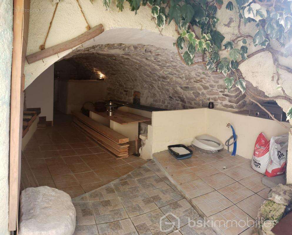 Maison à VEZENOBRES