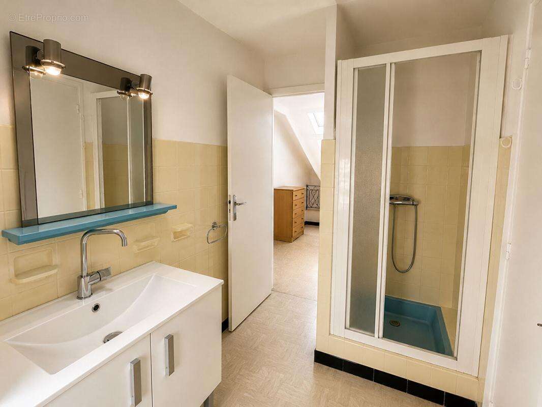 FREJUS-PLAGE  Appartement 2 pièces face à la mer et plage - photo 6