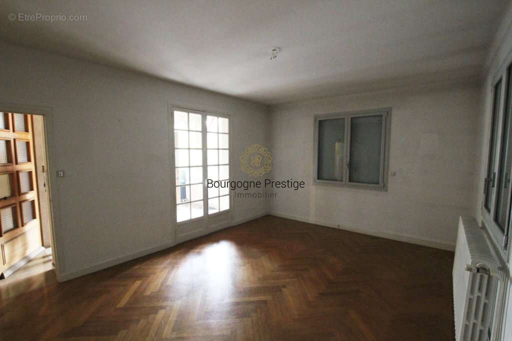 Appartement à SENNECEY-LE-GRAND