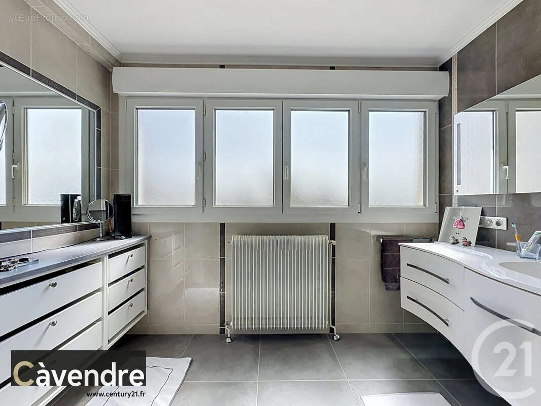 Appartement 101 m² à Avignon  - photo 8
