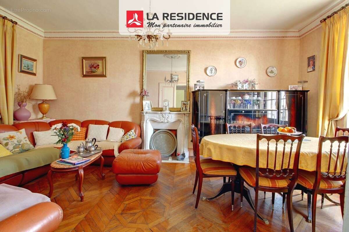 Maison à SAINT-ETIENNE-DU-ROUVRAY