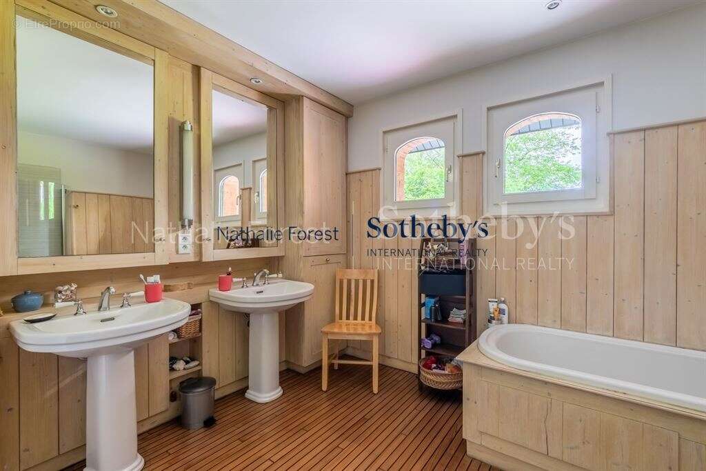 Maison à QUESNOY-SUR-DEULE