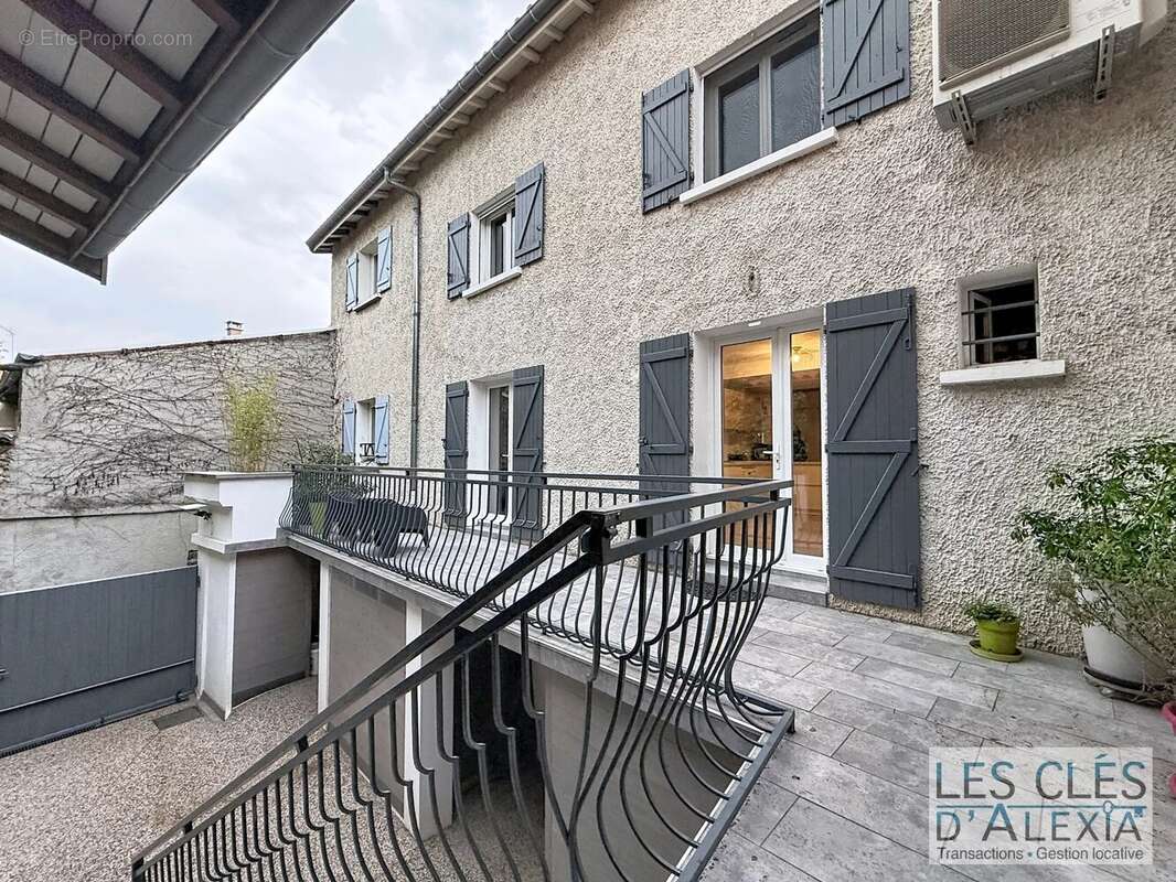 Maison de ville Vernaison Centre 180m² - photo 9