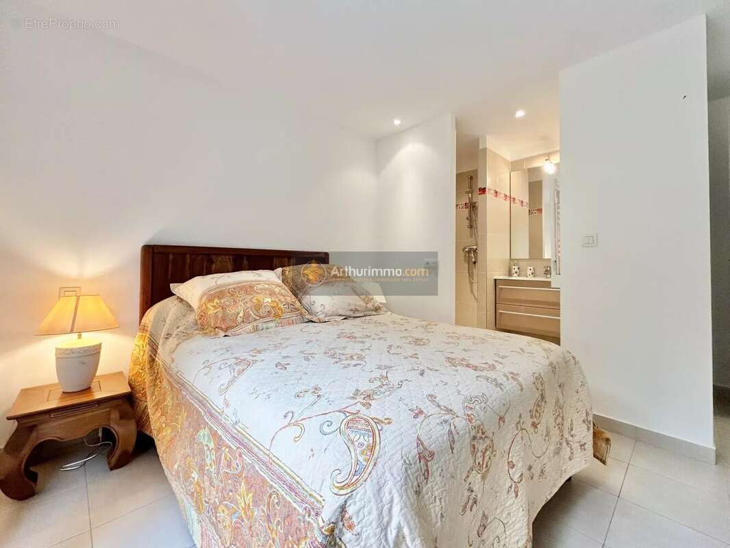 Maison à LES ISSAMBRES