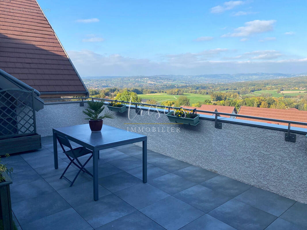 Appartement à MESIGNY