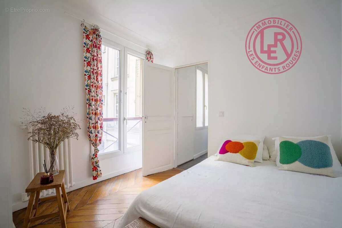 Appartement à PARIS-10E