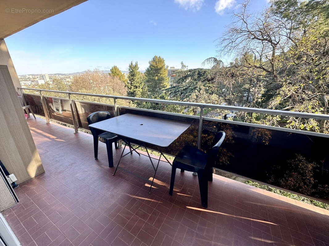 Appartement à MARSEILLE-10E