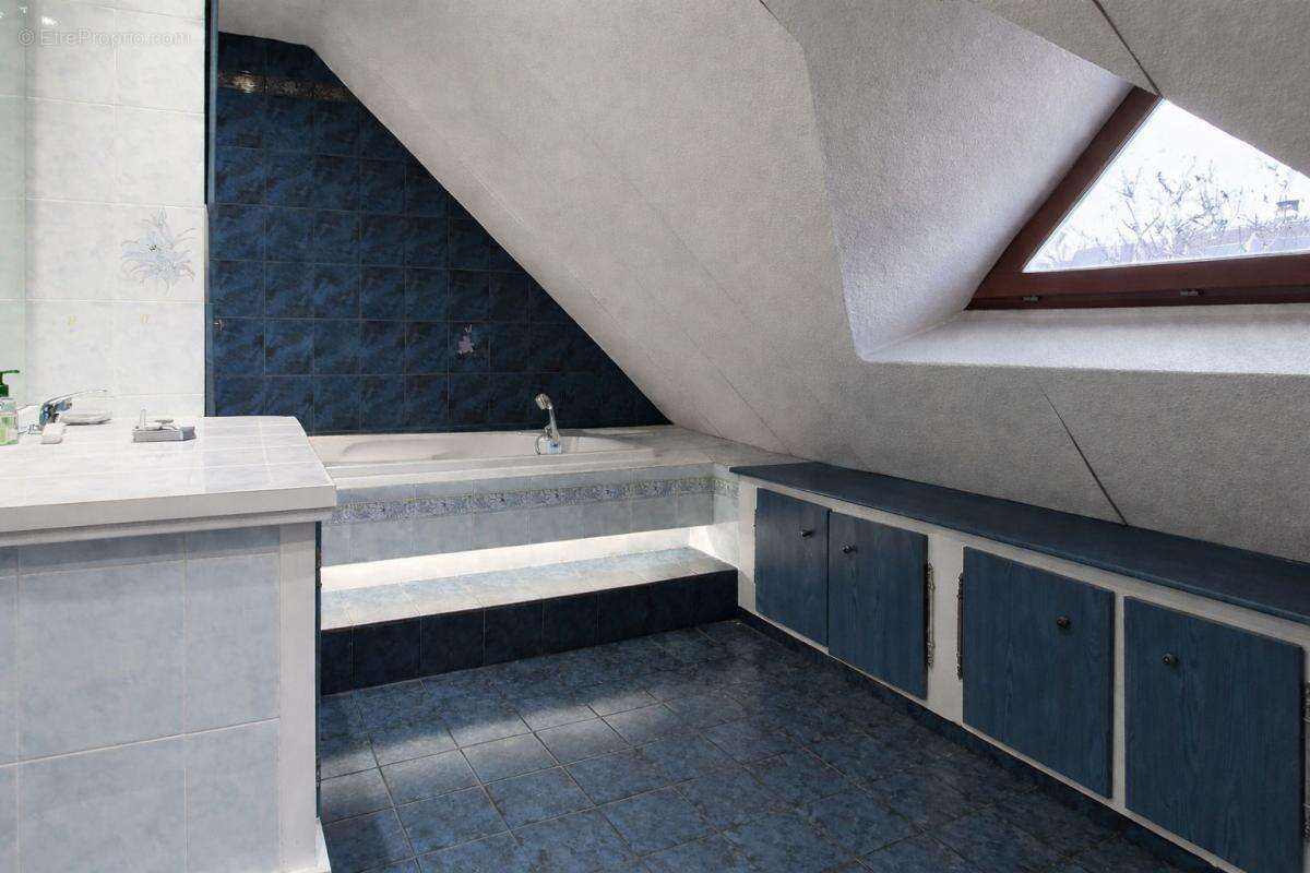 Maison à BEYNES