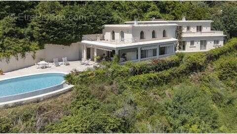 Maison à MANDELIEU-LA-NAPOULE