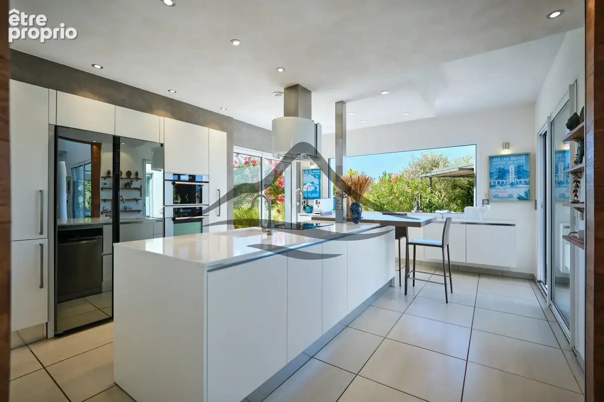 En Nouveauté Villa contemporaine d'exception - Vue lac panoramique, piscine à débordement - Pugny-Chatenod - photo 7