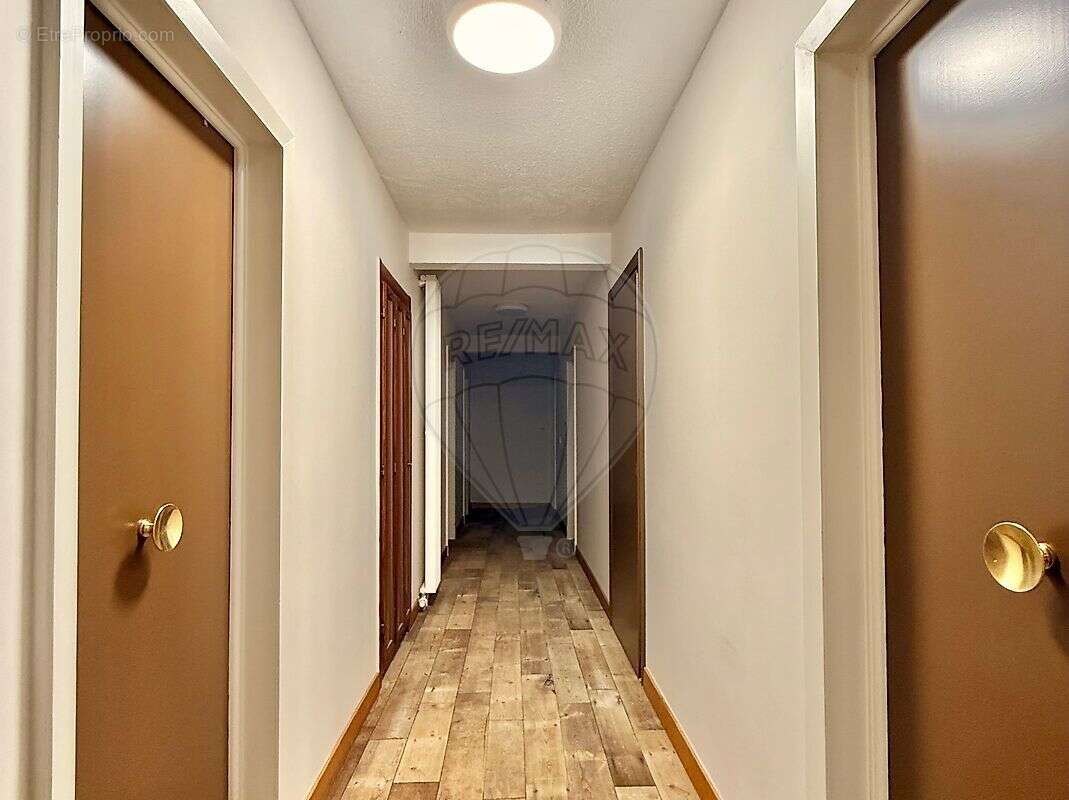 Appartement à SAINT-ETIENNE-DE-TINEE