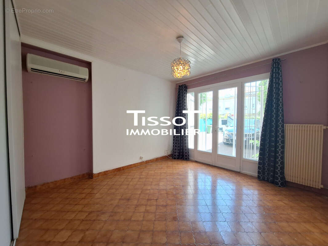 Appartement 111 m² à Nimes  - photo 7