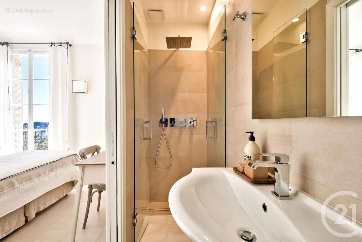 Appartement à VILLEFRANCHE-SUR-MER