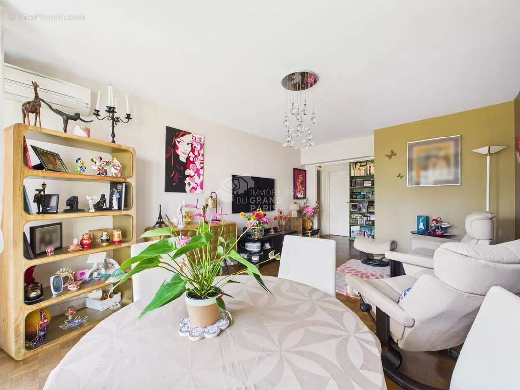 Appartement à PARIS-20E