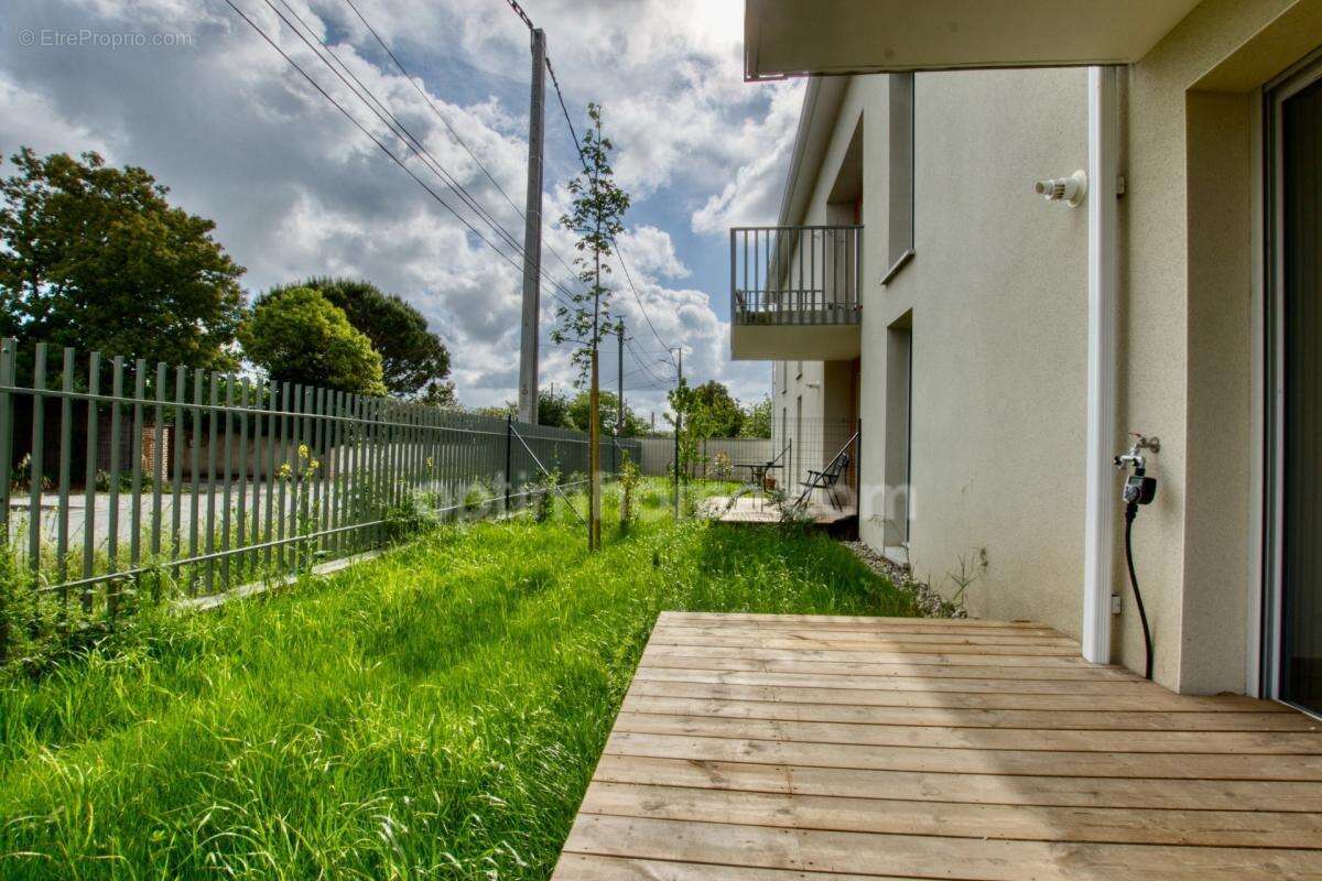 Appartement T2 en rez-de-jardin – EAUNES (31600) - photo 8
