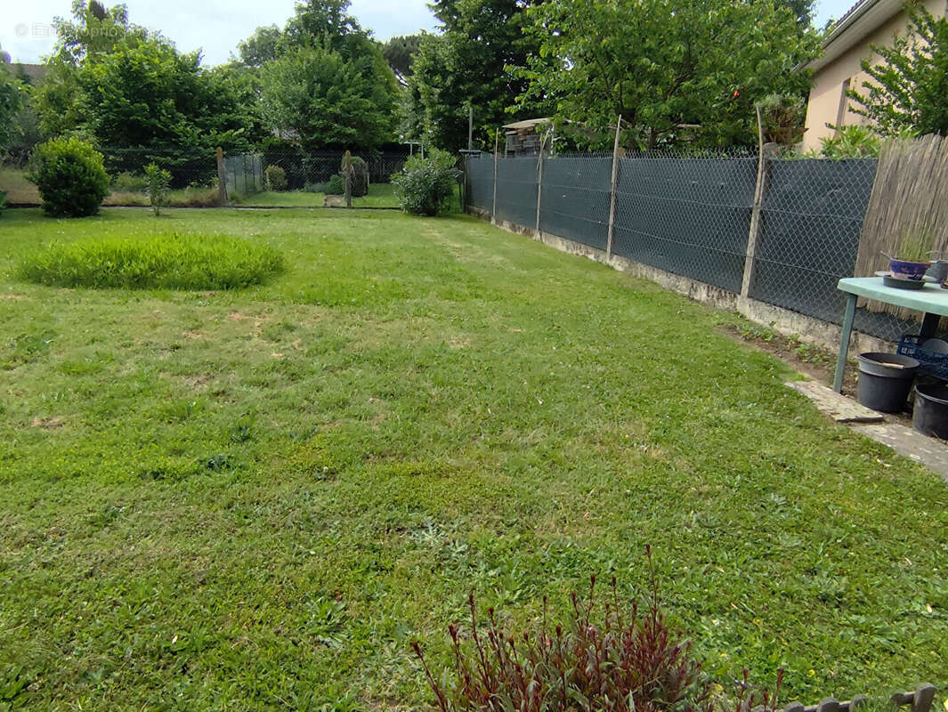 Terrain à FONBEAUZARD