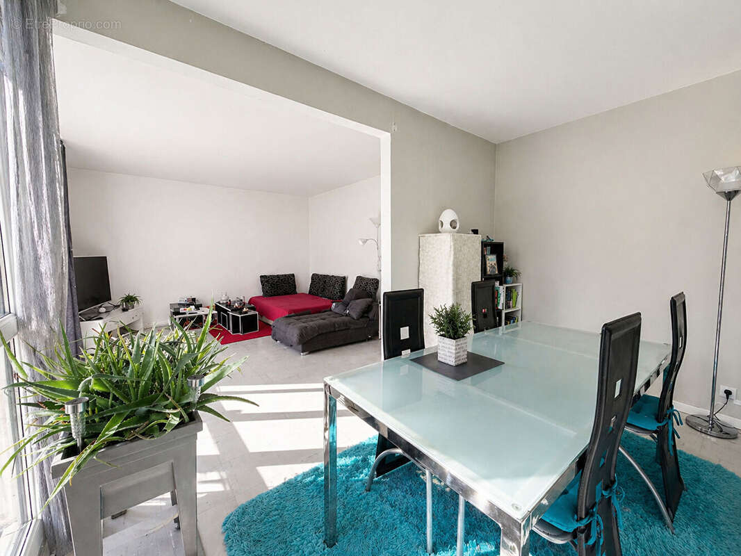 Appartement à SAINT-MICHEL-SUR-ORGE