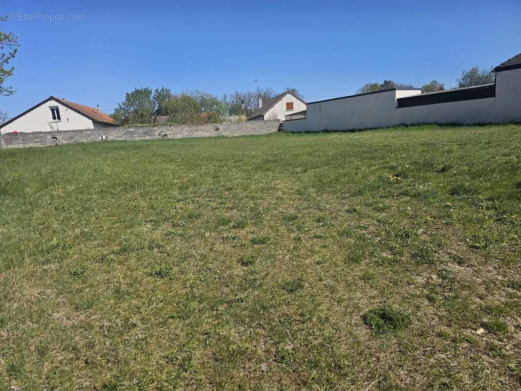 Terrain à CORQUILLEROY