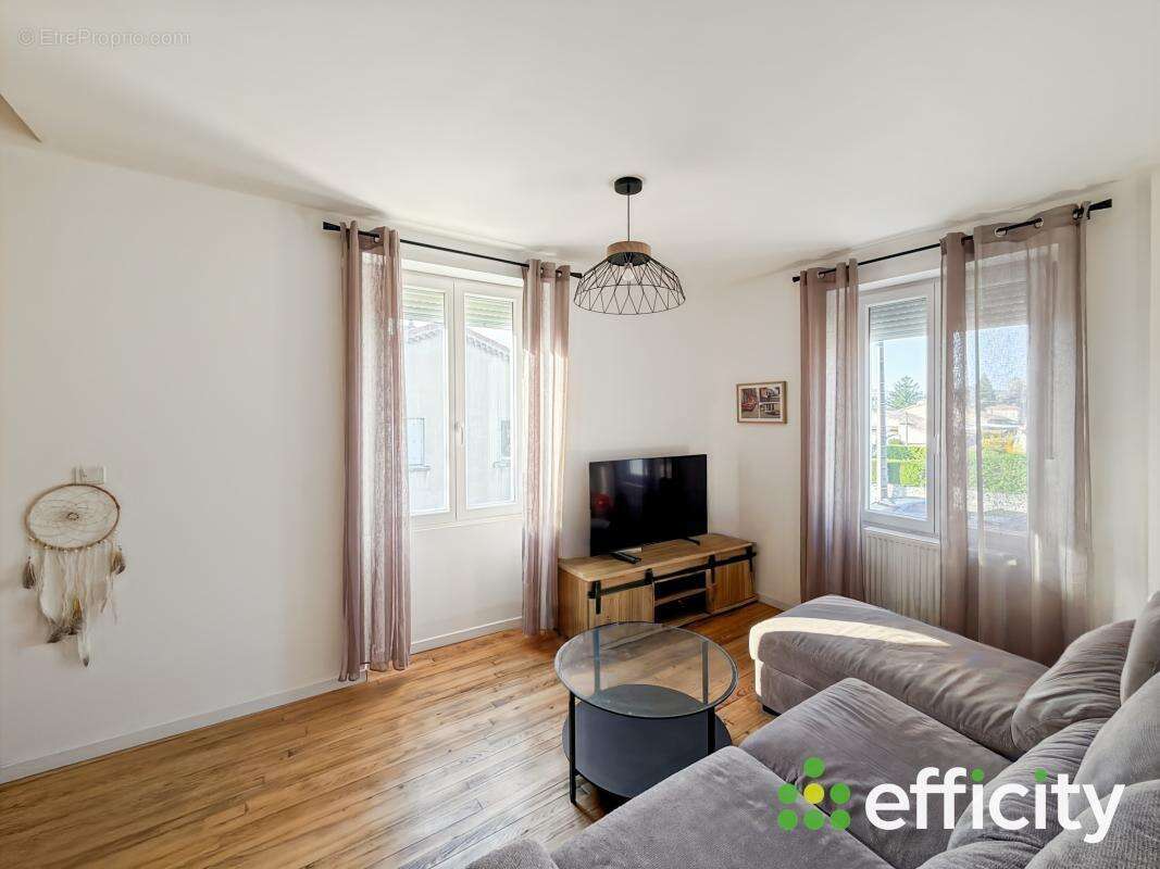 Maison à TOURNON-SUR-RHONE