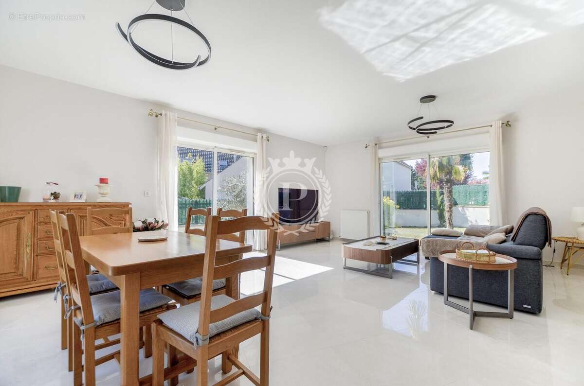 Maison à SAINT-PRIX