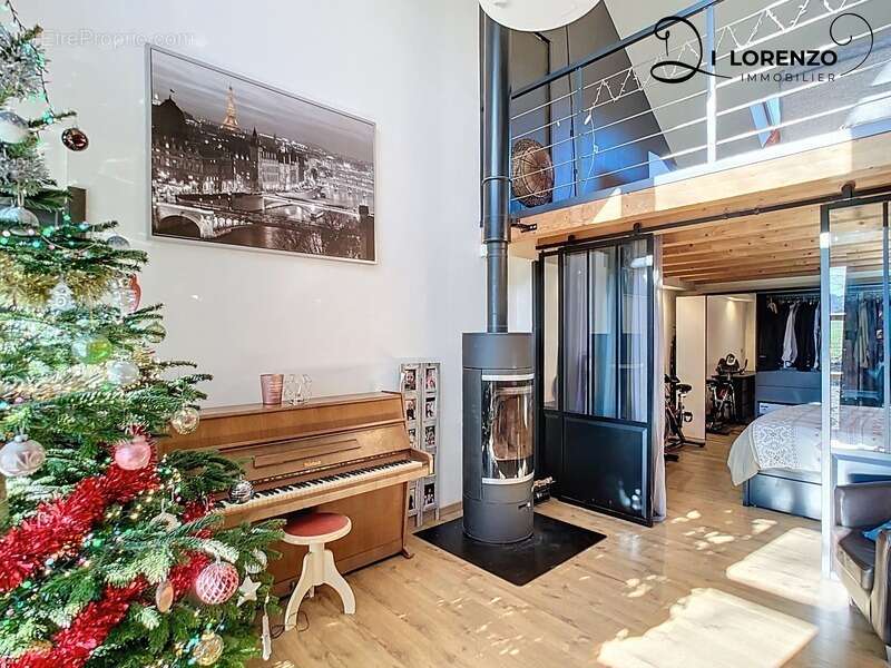 Maison à MEYRIEUX-TROUET