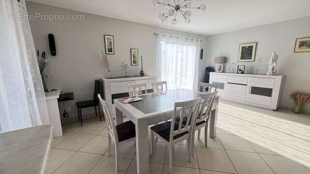 Maison à SAINT-ETIENNE-DE-CROSSEY