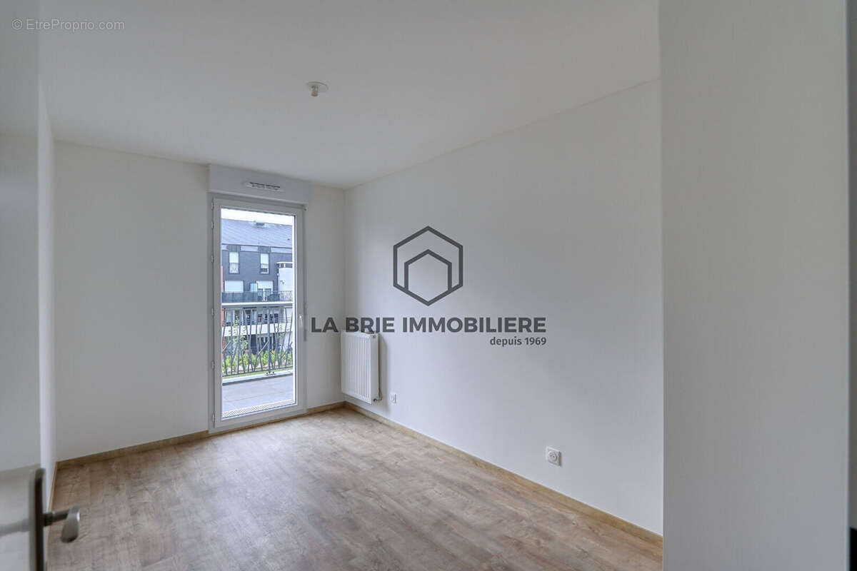 Appartement à EMERAINVILLE