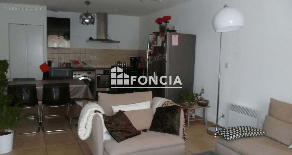 Appartement à SAINT-MARTIN-DE-CRAU