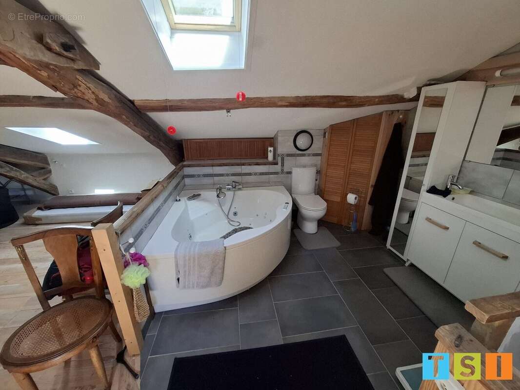 Vallée de la BAROUSSE: maison ancienne rénovée sur un terrain de 865 m². - photo 3