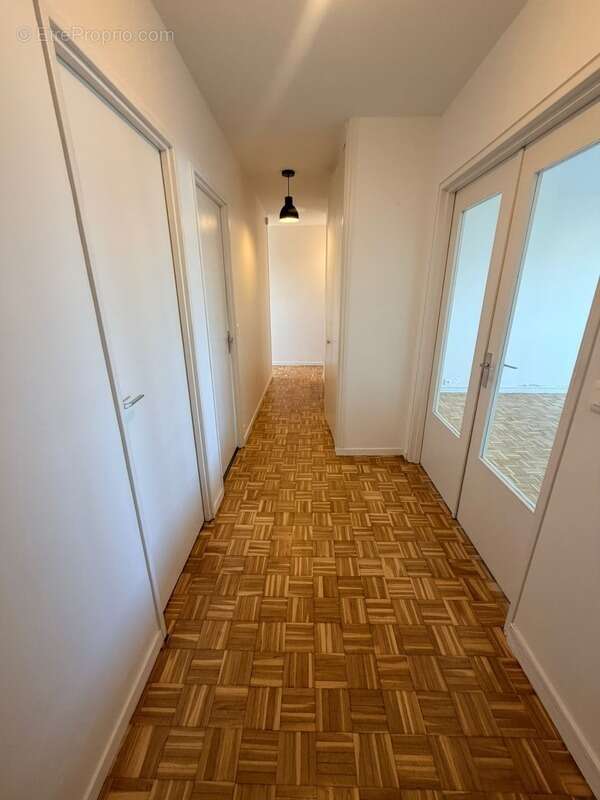 Appartement à vendre 3 pièces CHATOU (78) - photo 3