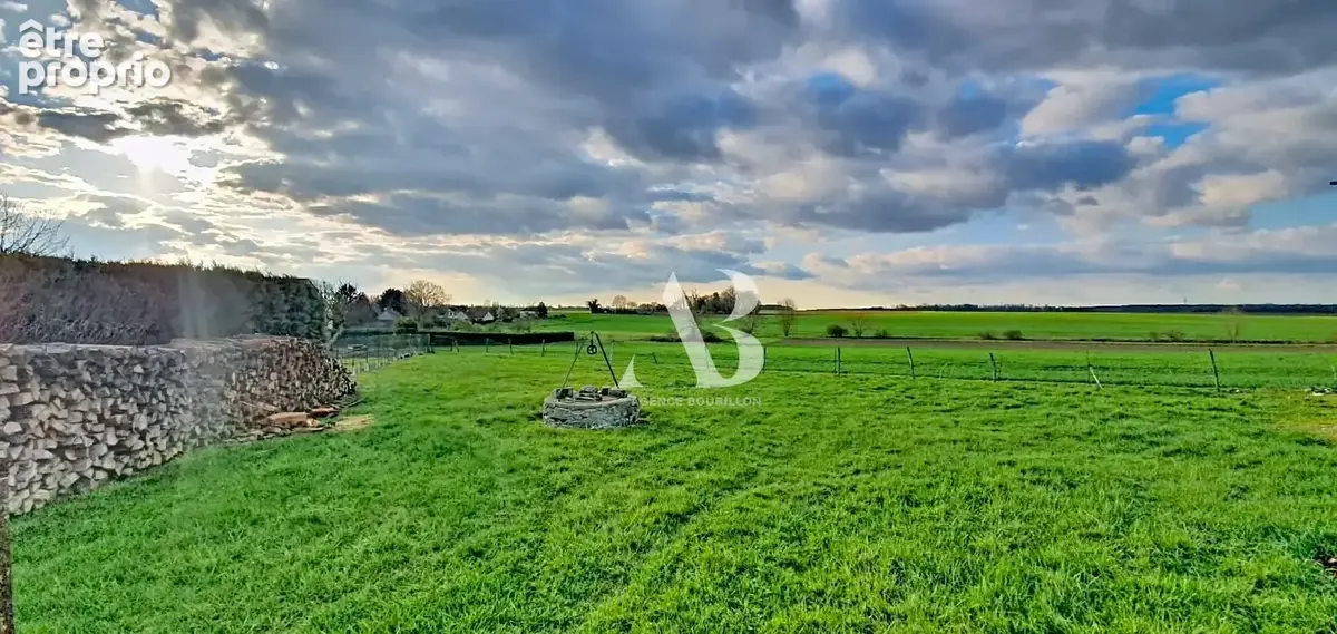 Photo Terrain à Vieux-Champagne au prix de 75 000€
