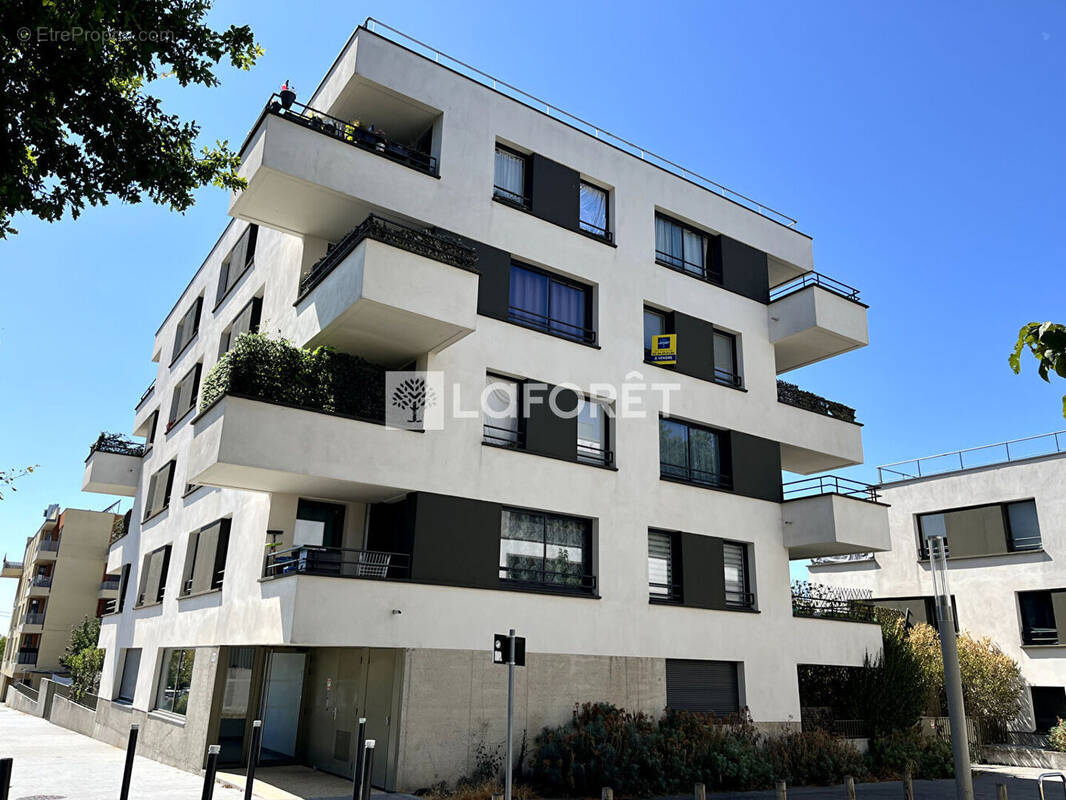 Appartement à SAINT-MICHEL-SUR-ORGE