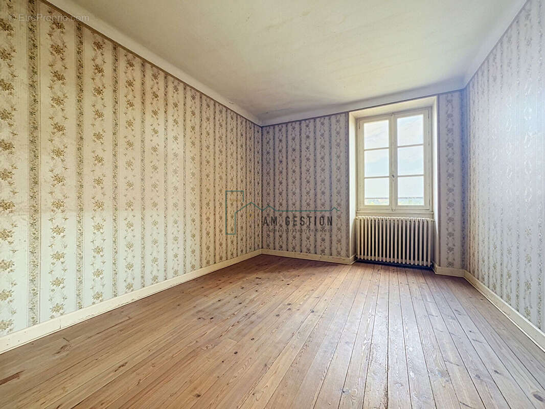 ensemble immobilier maison 141m2 et granges - photo 6