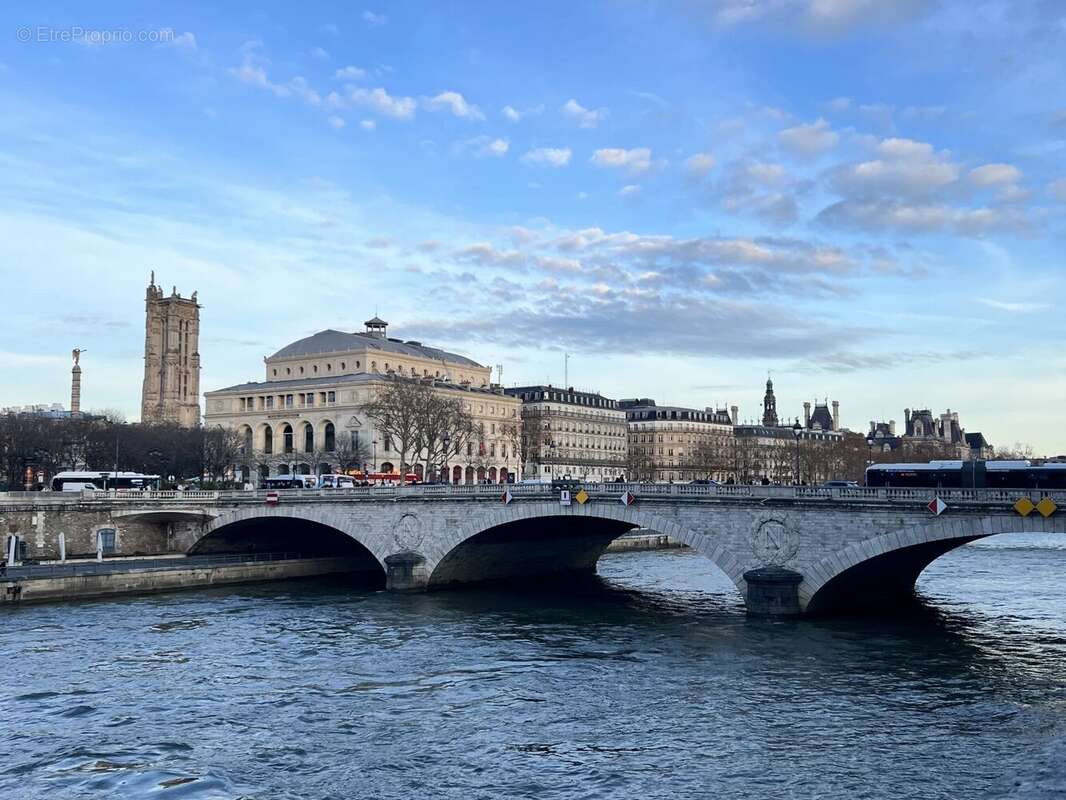 Appartement à PARIS-4E