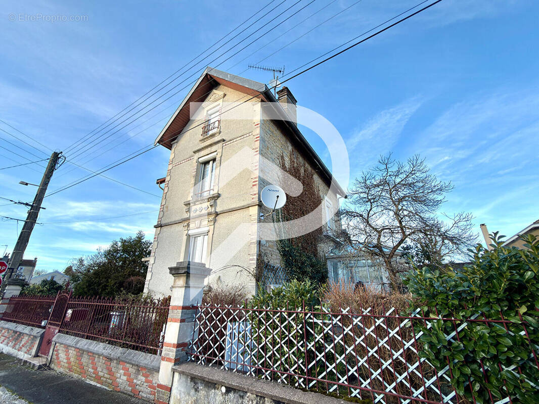 Maison à CHAUMONT