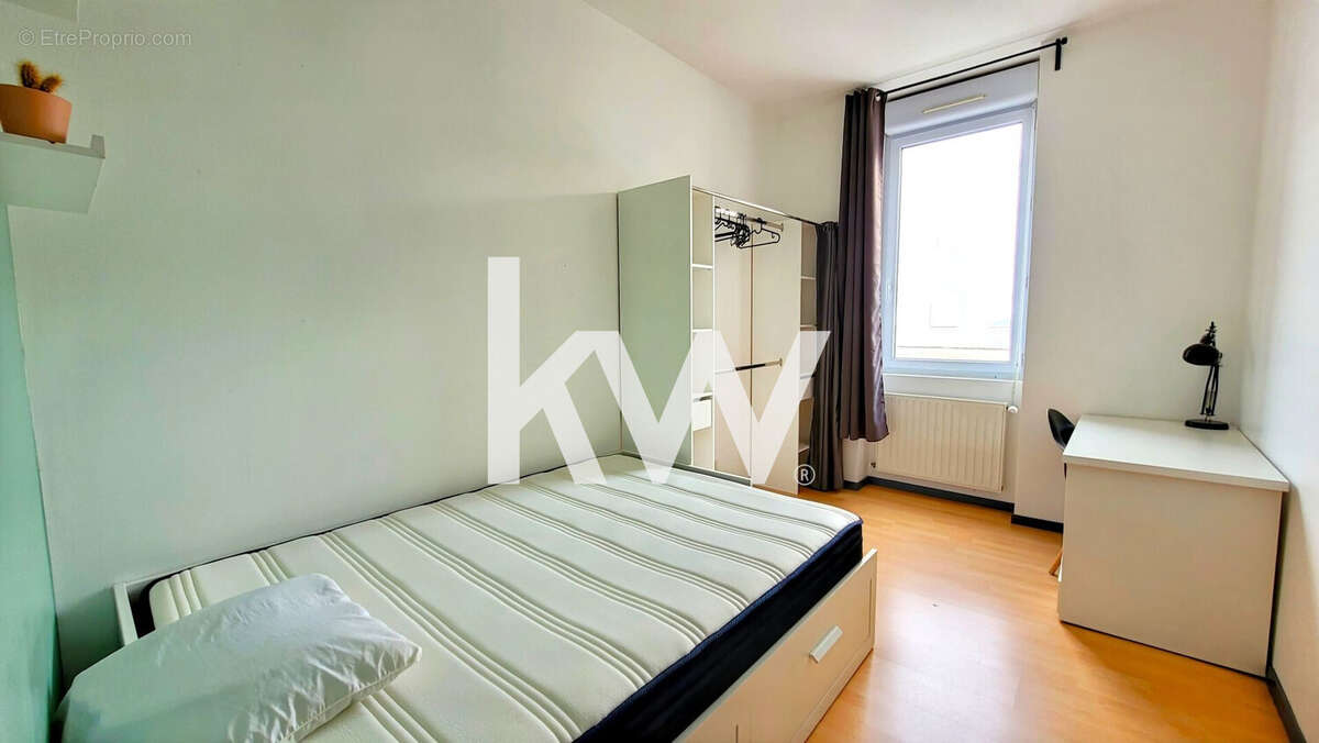 Appartement 95 m² à Saint-Etienne  - photo 9