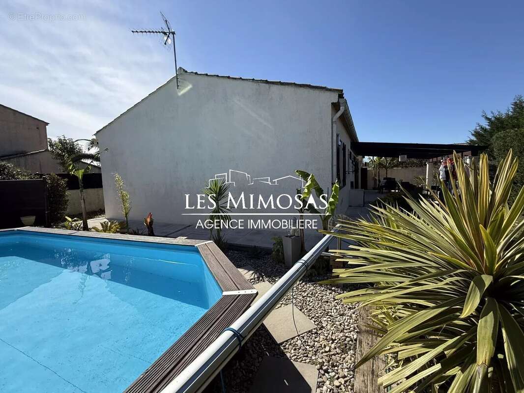Maison 4 P avec grand GARAGE – LE MUY - photo 11