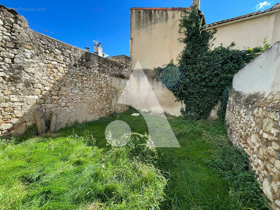 Appartement à PERTUIS