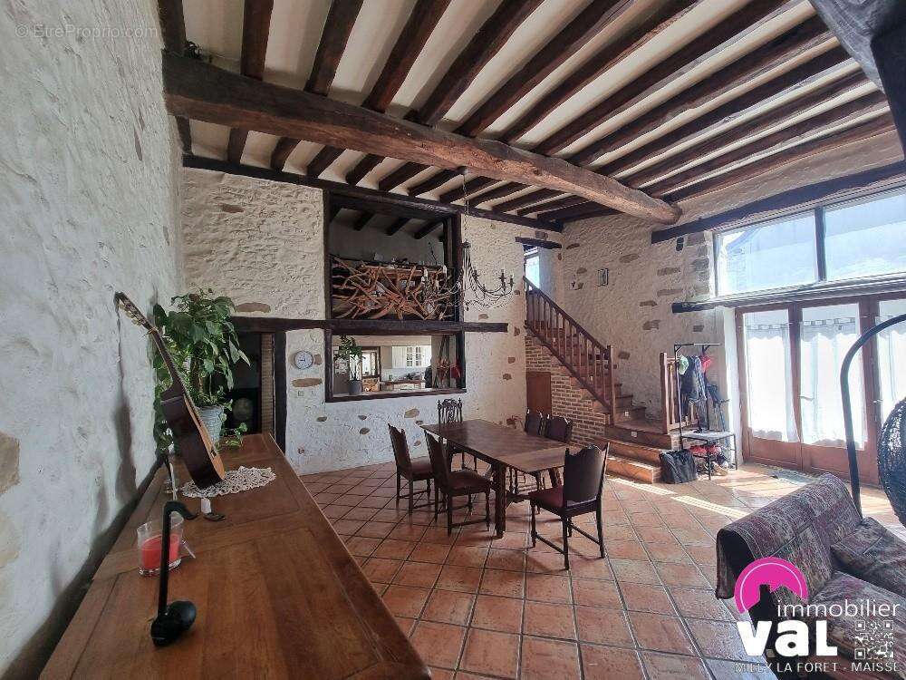 Maison 171 m² à Milly-La-Foret  - photo 5