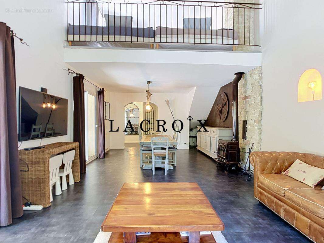 Maison 197 m² à Althen-Des-Paluds  - photo 10