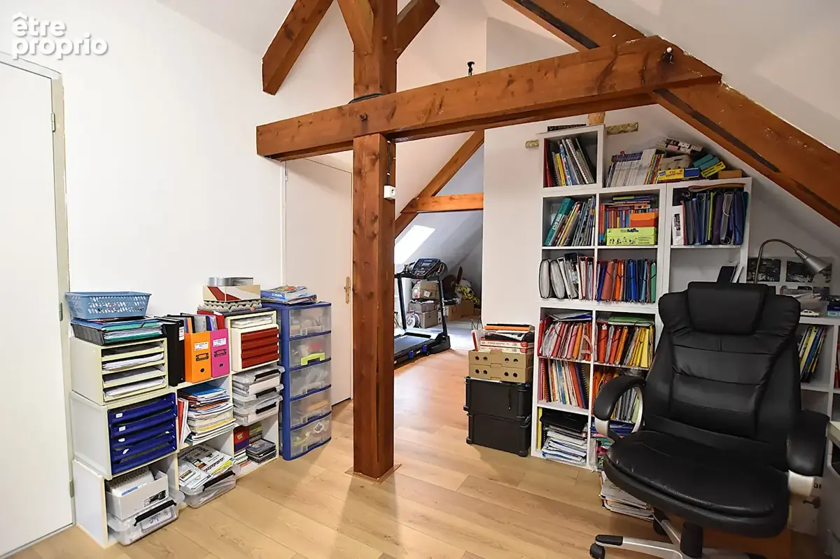 Maison spacieuse avec sous sol total, proche des commerces : - photo 13