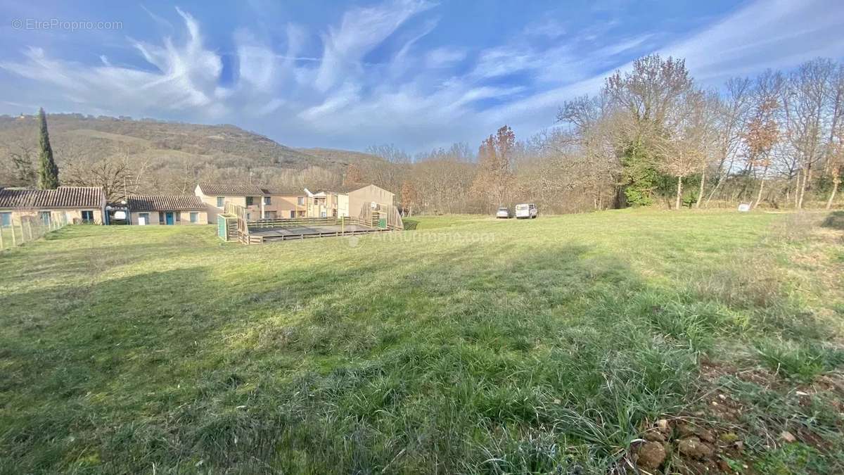 Terrain à CORDES-SUR-CIEL
