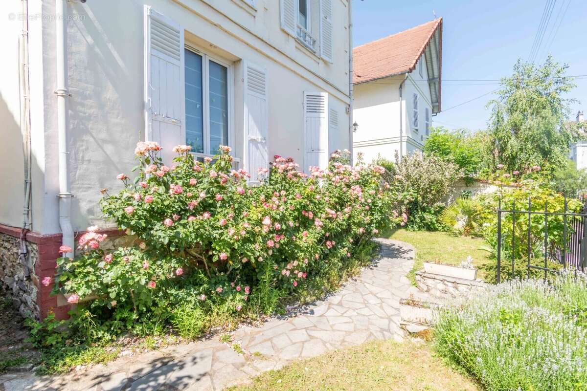 Maison à MONTMORENCY
