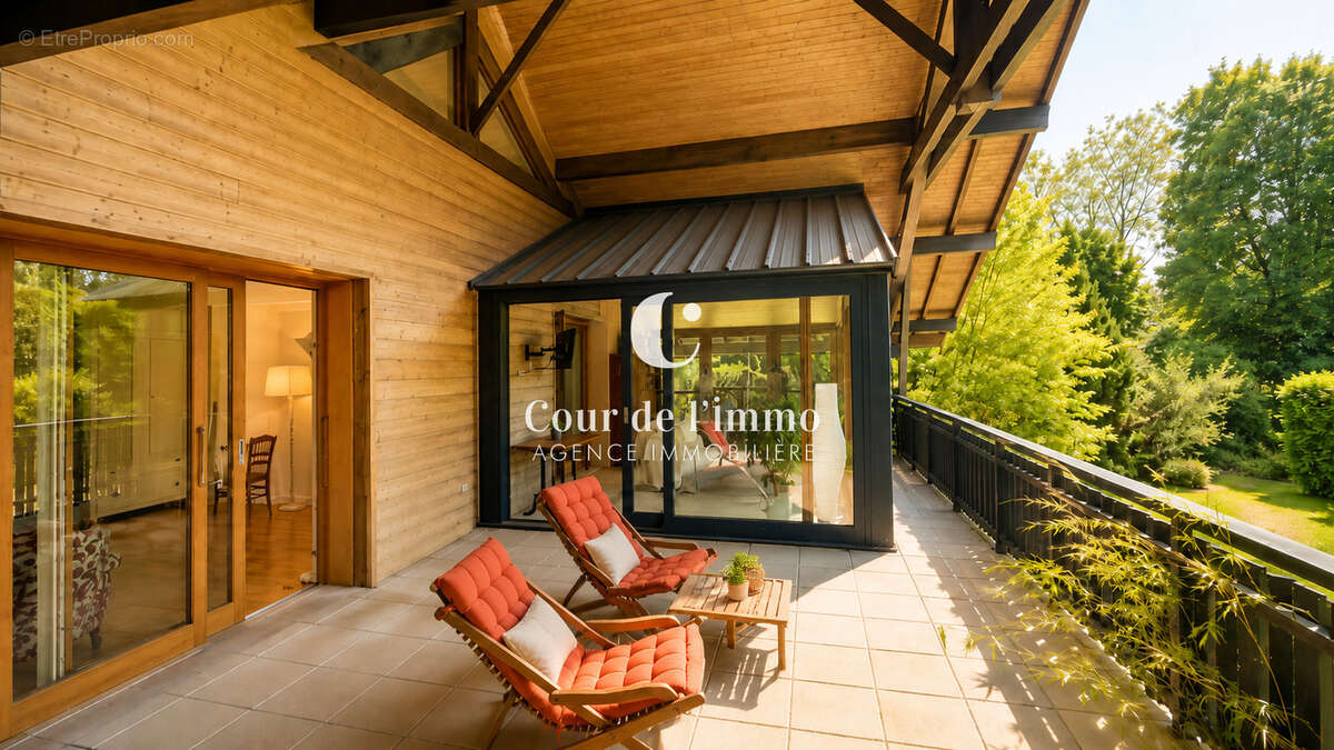 FEIGÈRES   Corps de ferme du XVIIIe siècle rénové   À 3 min de Genève A VENDRE - photo 20