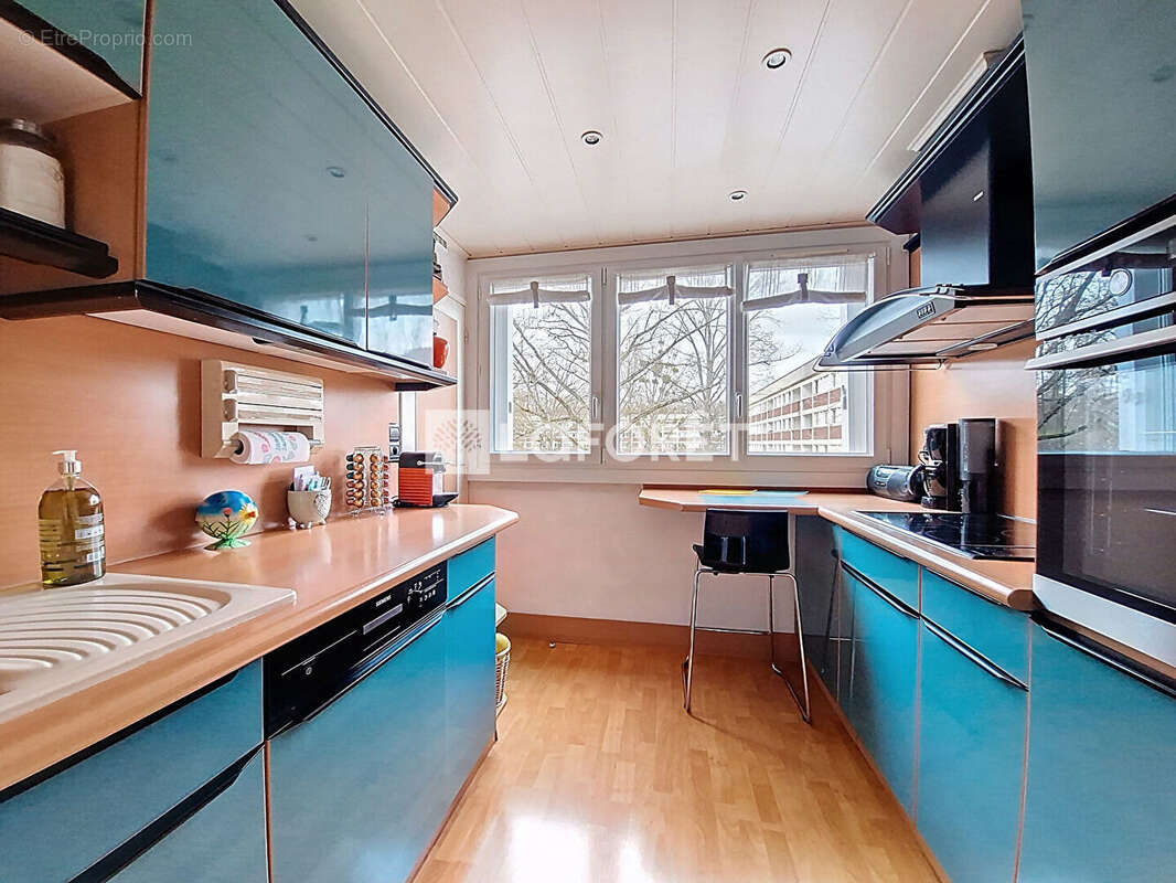 Appartement à VERNEUIL-SUR-SEINE