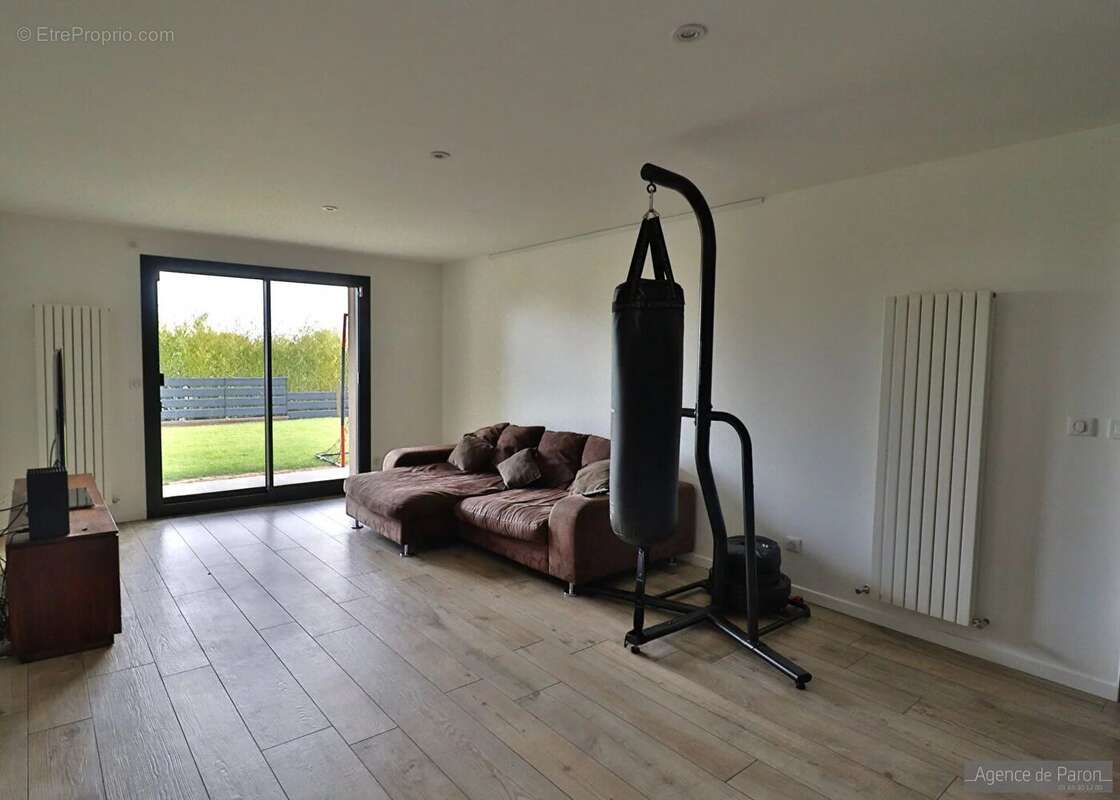 Maison à VERRIERES-LE-BUISSON