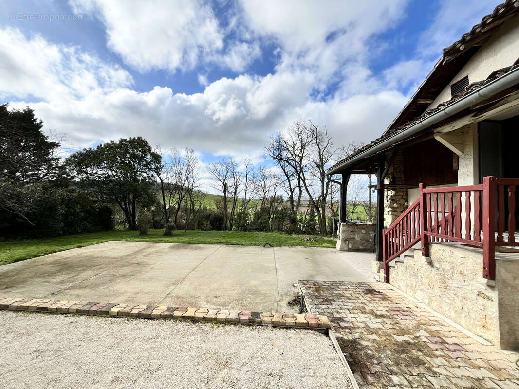 Maison à MAUVEZIN