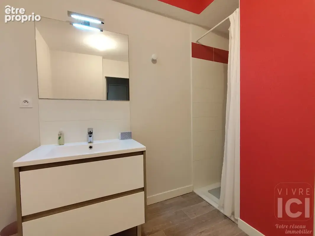 À vendre  orvault bourg t4 configuré en t3 avec superbe pièce de vie de 40 m² ! - photo 10