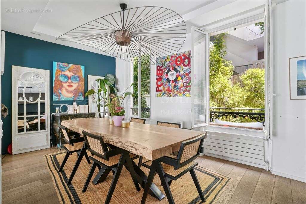 Maison à NEUILLY-SUR-SEINE