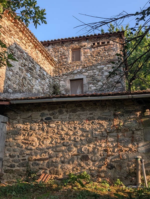Maison à SAINT-FORTUNAT-SUR-EYRIEUX